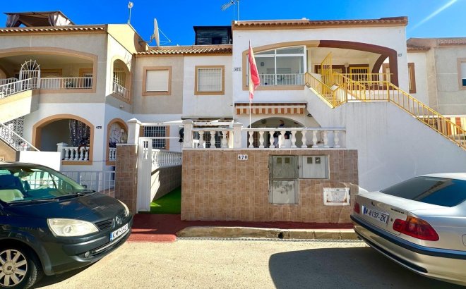 Resale - Bungalow -
Torrevieja - Torretas