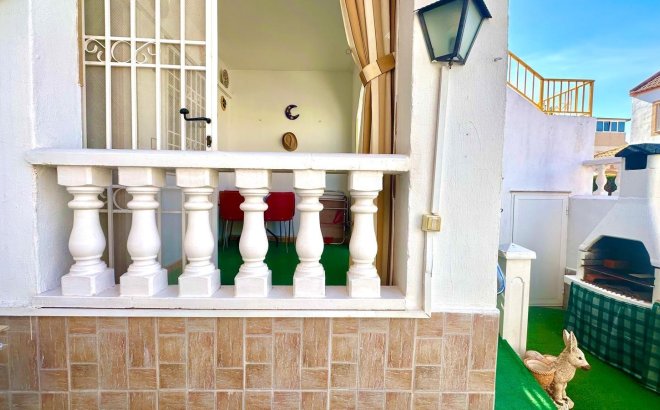 Resale - Bungalow -
Torrevieja - Torretas