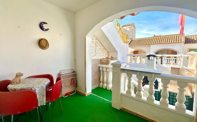 Resale - Bungalow -
Torrevieja - Torretas