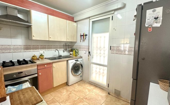 Resale - Bungalow -
Torrevieja - Torretas