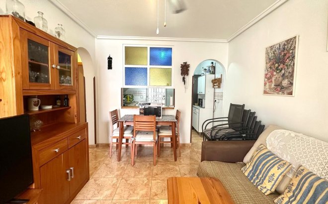 Resale - Bungalow -
Torrevieja - Torretas