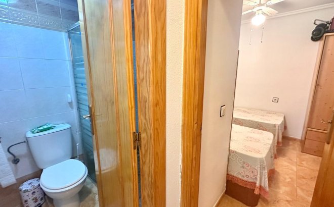 Resale - Bungalow -
Torrevieja - Torretas