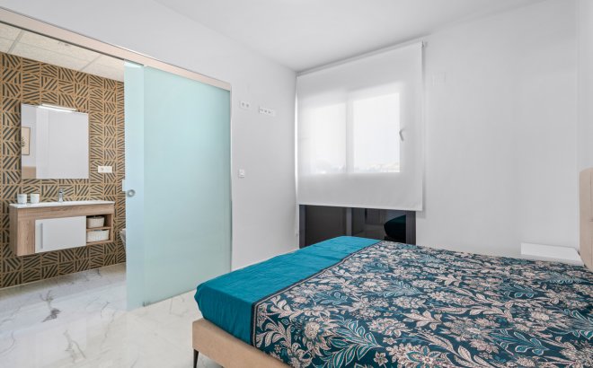 Herverkoop - Appartement -
Villamartin - Costa Blanca