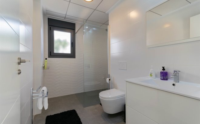 Resale - Villa -
Benijofar - Costa Blanca