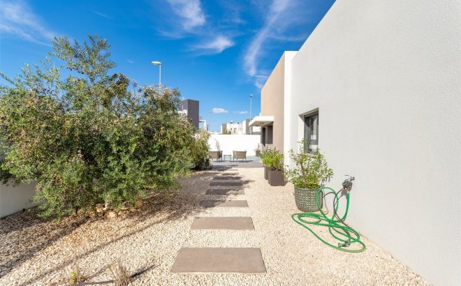 Resale - Villa -
Benijofar - Costa Blanca