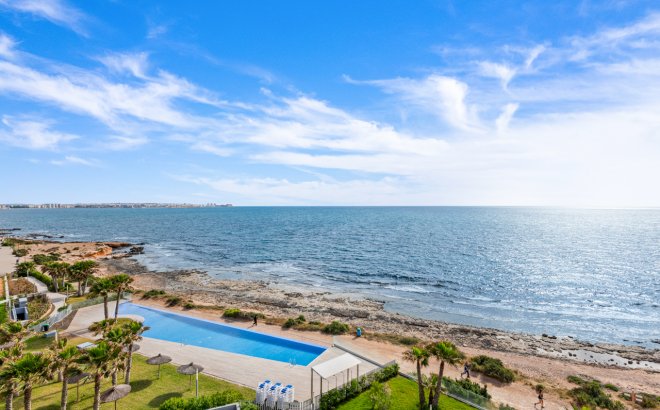 Resale - Apartment -
Punta Prima - Costa Blanca