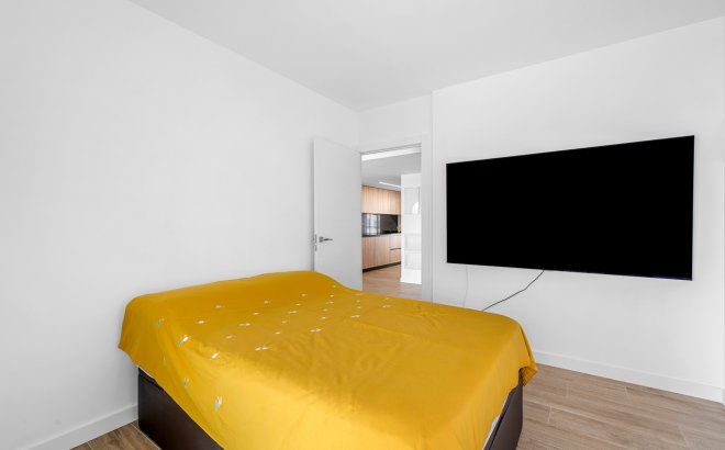 Resale - Apartment -
Punta Prima - Costa Blanca