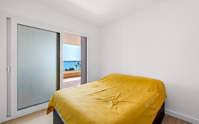 Resale - Apartment -
Punta Prima - Costa Blanca
