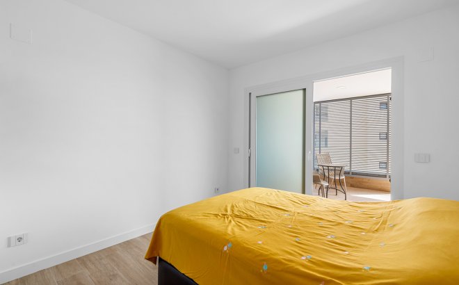 Resale - Apartment -
Punta Prima - Costa Blanca