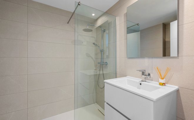 Resale - Apartment -
Punta Prima - Costa Blanca