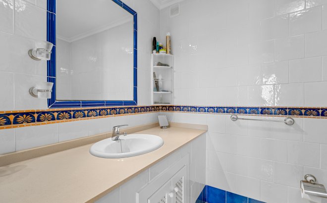 Resale - Apartment -
Playa Flamenca - Costa Blanca