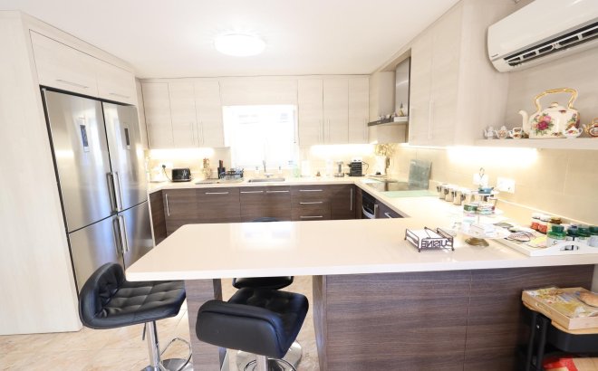 Resale - Villa -
Torrevieja - Costa Blanca