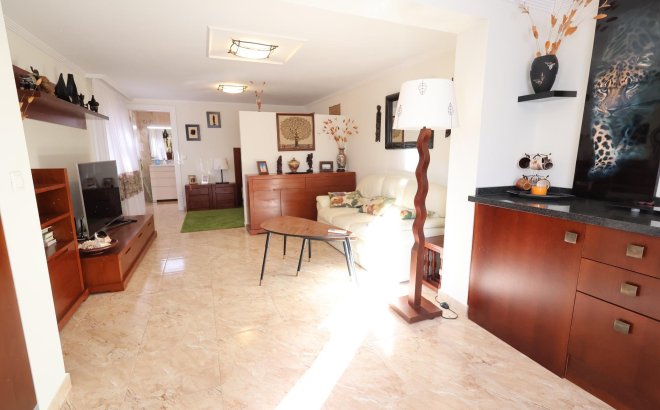 Resale - Villa -
Torrevieja - Costa Blanca