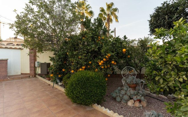 Resale - Villa -
Torrevieja - Los Balcones - Los Altos del Edén