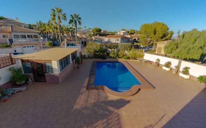 Resale - Villa -
Torrevieja - Los Balcones - Los Altos del Edén
