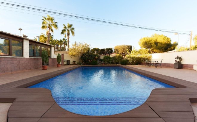 Resale - Villa -
Torrevieja - Los Balcones - Los Altos del Edén
