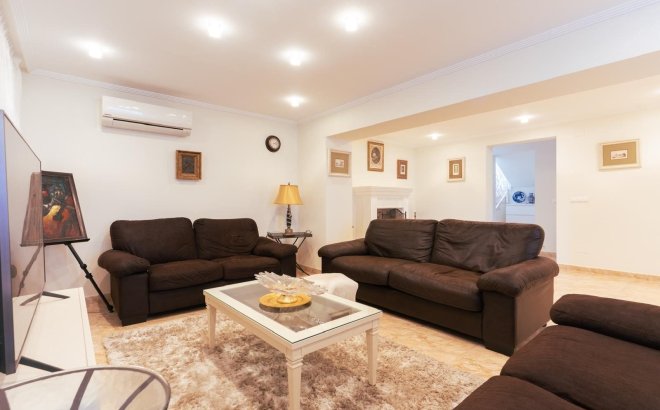 Resale - Villa -
Torrevieja - Los Balcones - Los Altos del Edén