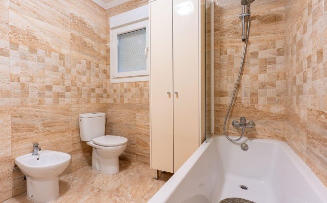 Resale - Villa -
Torrevieja - Los Balcones - Los Altos del Edén