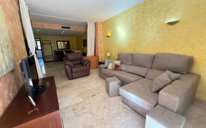 Resale - Apartment -
Torrevieja - Punta Prima
