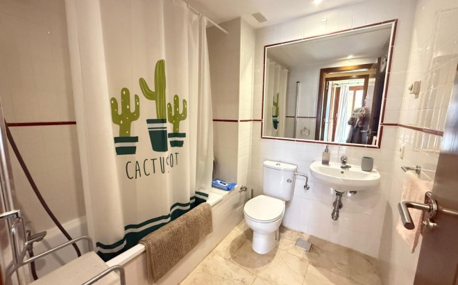 Resale - Apartment -
Torrevieja - Punta Prima