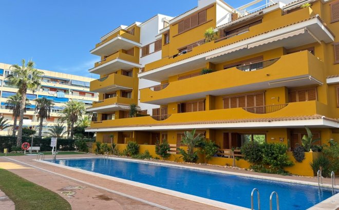 Resale - Apartment -
Torrevieja - Punta Prima