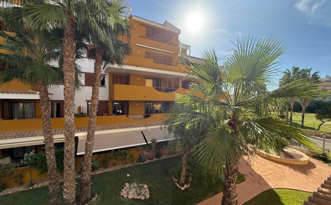 Resale - Apartment -
Torrevieja - Punta Prima