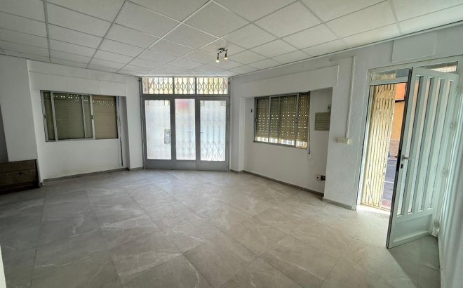 Resale - Apartment -
Torrevieja - Playa de los Locos