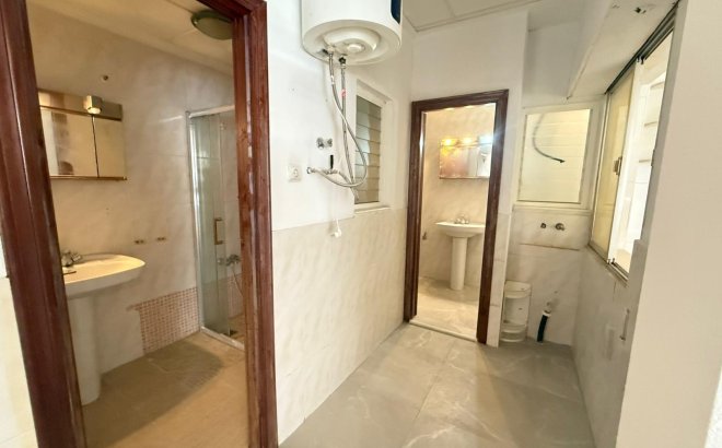 Resale - Apartment -
Torrevieja - Playa de los Locos