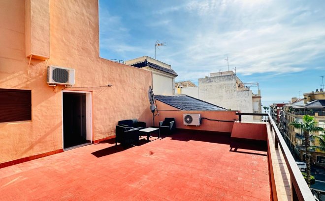 Herverkoop - Appartement -
Torrevieja - Centro