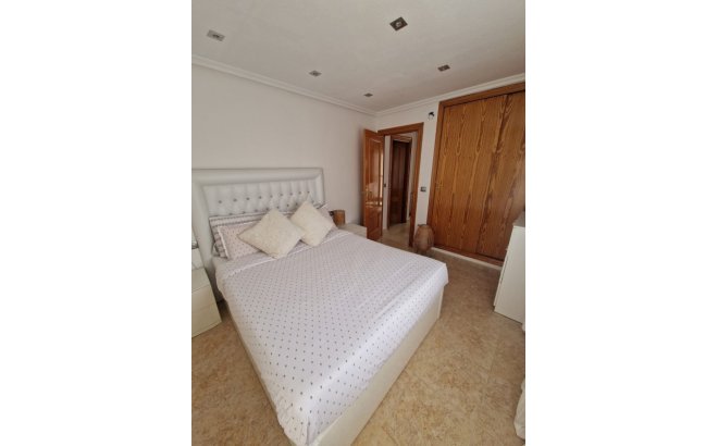 Resale - Dúplex -
Playa Flamenca - Costa Blanca