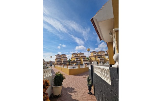 Resale - Dúplex -
Playa Flamenca - Costa Blanca