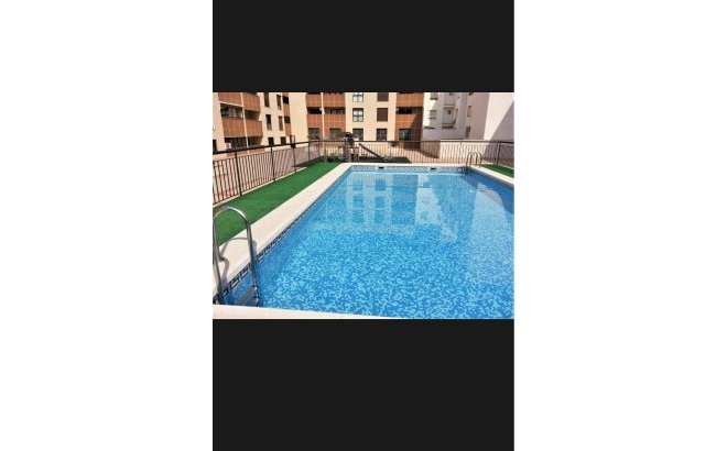 Resale - Apartment -
Torrevieja - Centro