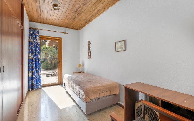 Resale - Villa -
Orihuela Costa - Costa Blanca