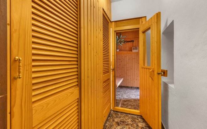 Resale - Villa -
Orihuela Costa - Costa Blanca