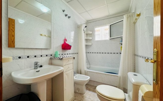 Revente - Appartement -
La Mata - Costa Blanca