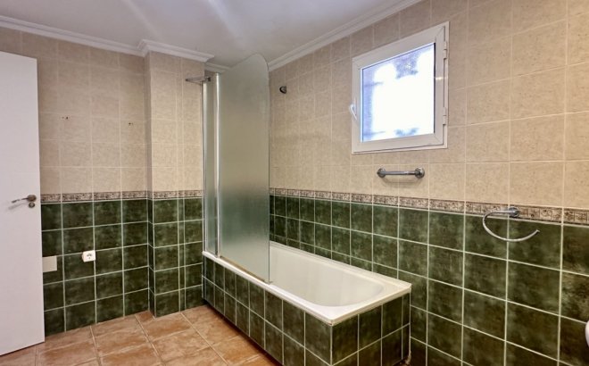 Resale - Villa -
Orihuela Costa - Costa Blanca