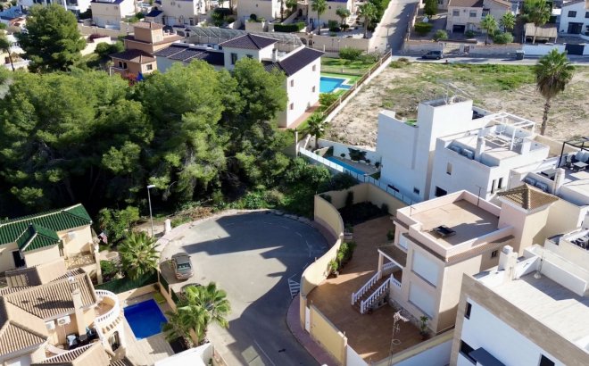 Resale - Villa -
Orihuela Costa - Costa Blanca