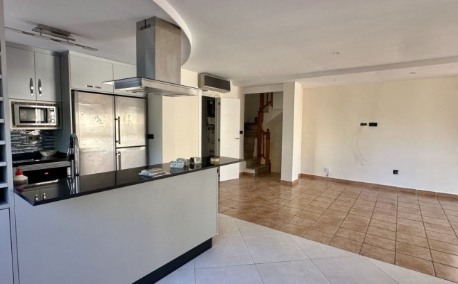 Resale - Villa -
Orihuela Costa - Costa Blanca