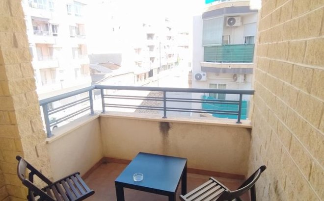 Resale - Apartment -
Torrevieja - CENTRO CASCO URBANO