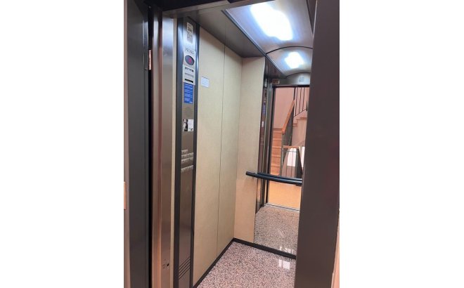 Resale - Apartment -
Torrevieja - CENTRO CASCO URBANO