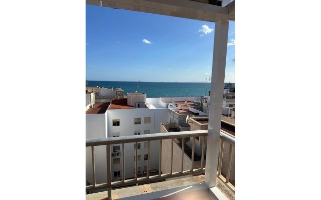 Resale - Apartment Penthouse -
Torrevieja - Playa del Cura