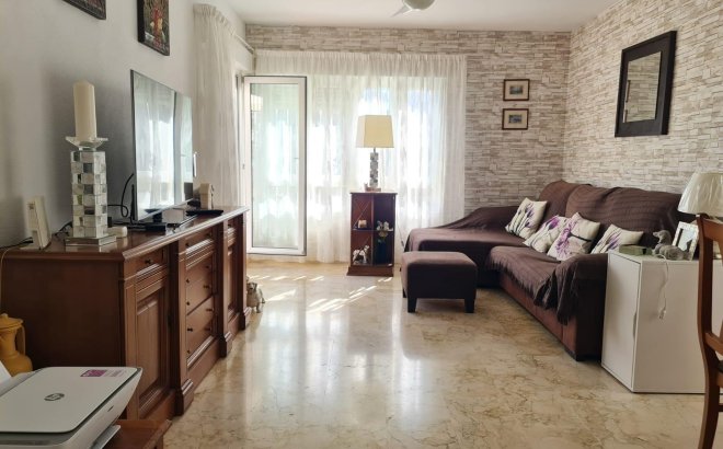 Herverkoop - Villa -
Orihuela Costa - Lomas De Campoamor-las Ramblas