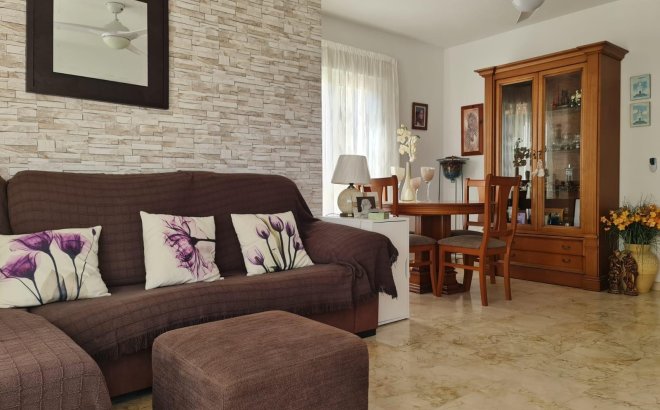 Herverkoop - Villa -
Orihuela Costa - Lomas De Campoamor-las Ramblas