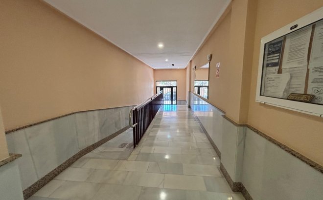 Resale - Apartment -
Torrevieja - Playa del Cura