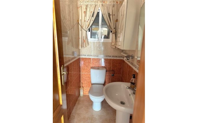 Resale - Dúplex -
Torrevieja - Torreblanca