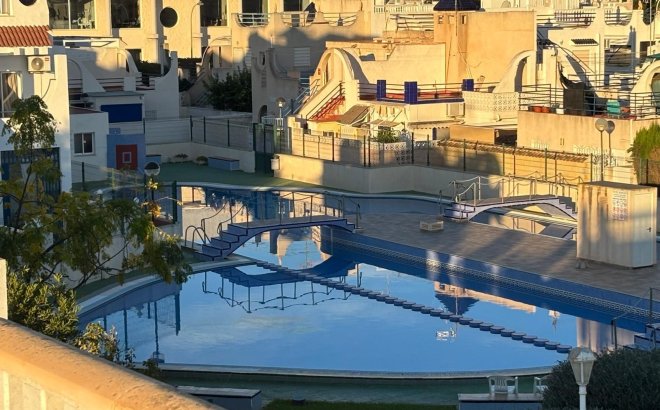 Resale - Semi Detached -
Torrevieja - Carrefour