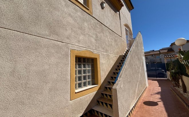 Resale - Bungalow -
Torrevieja