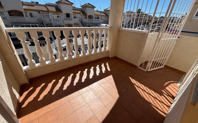 Resale - Bungalow -
Torrevieja