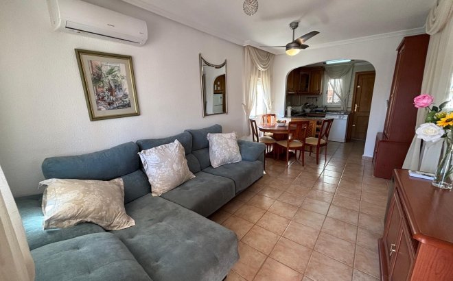 Resale - Bungalow -
Torrevieja