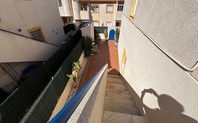 Resale - Bungalow -
Torrevieja